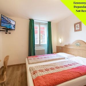 Camera economy in edificio annesso
